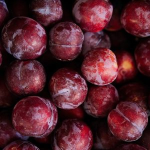 Red Plums - Buy fresh fruit and vegetables online Malta